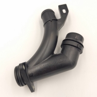LR076780 (J9C1236) Aušinimo sistemos jungtis (Discovery Sport, Evoque, Jaguar E-Pace) (2.0L Dyzelis) LR076780 (J9C1236) Aušinimo sistemos jungtis (Discovery Sport, Evoque, Jaguar E-Pace) (2.0L Dyzelis)
