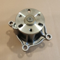 LR022688 Vandens pompa (RR L322, RR L405, RRS L494)(4.4L TdV8)